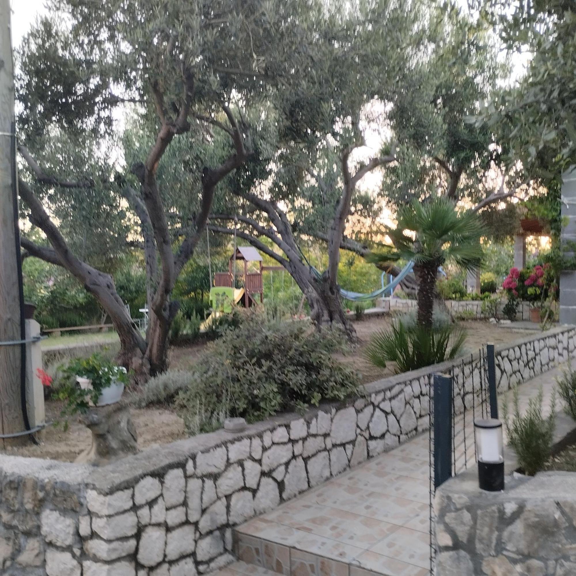 Apartmani Gero Lopar Bagian luar foto